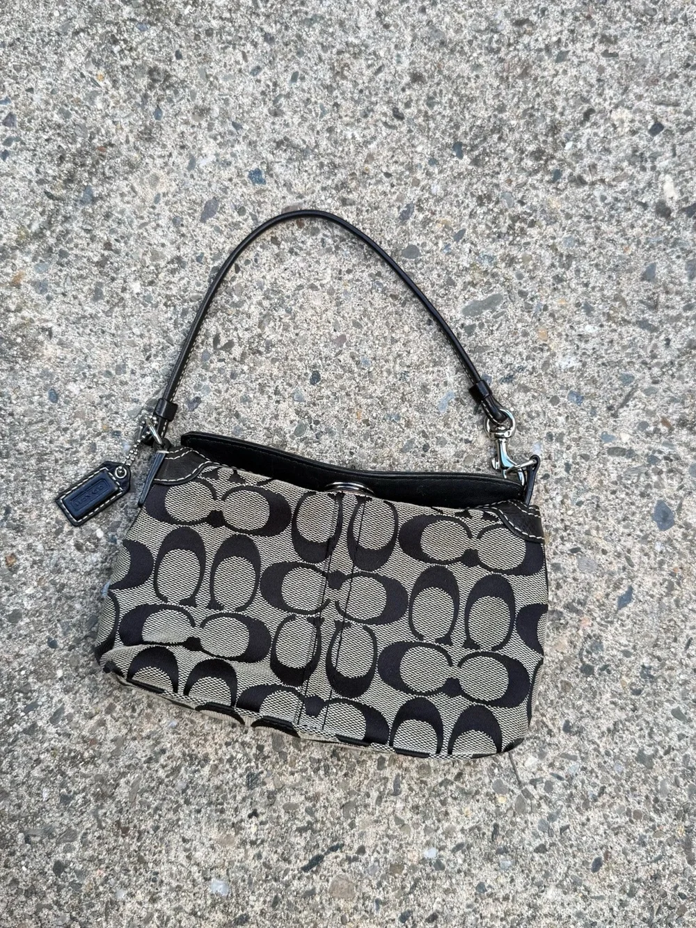 Coach Black Tan Signature Canvas Wristlet Turn Lock Clutch Y2K